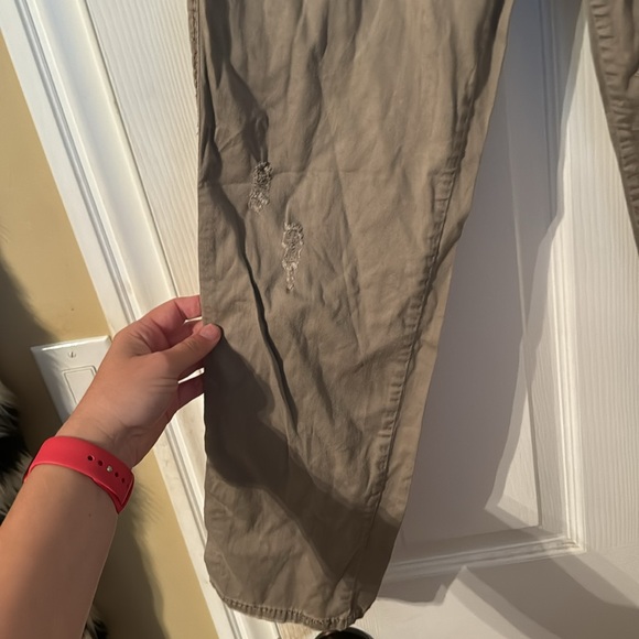 Bke casuals bryn 29 khaki distressed capris - Picture 5 of 6